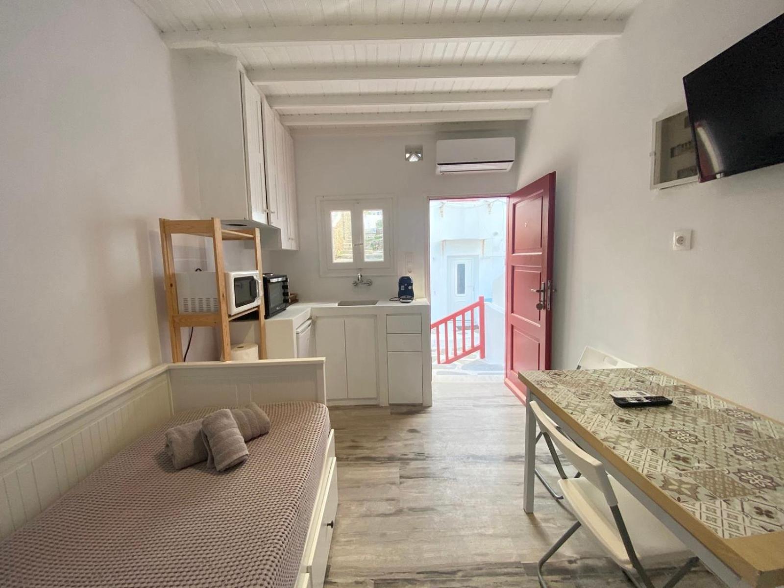 Elenitas Town House With Balcony And Sea View Apartment Mykonos Town Luaran gambar