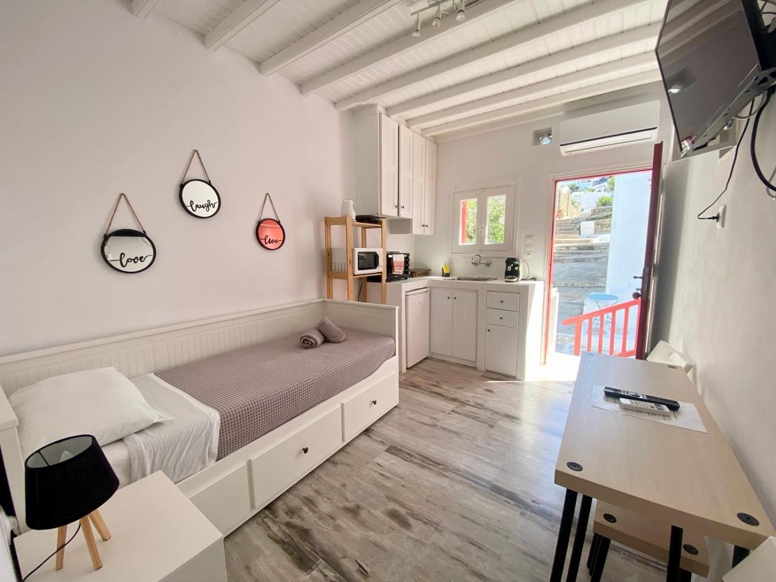 Elenitas Town House With Balcony And Sea View Apartment Mykonos Town Luaran gambar